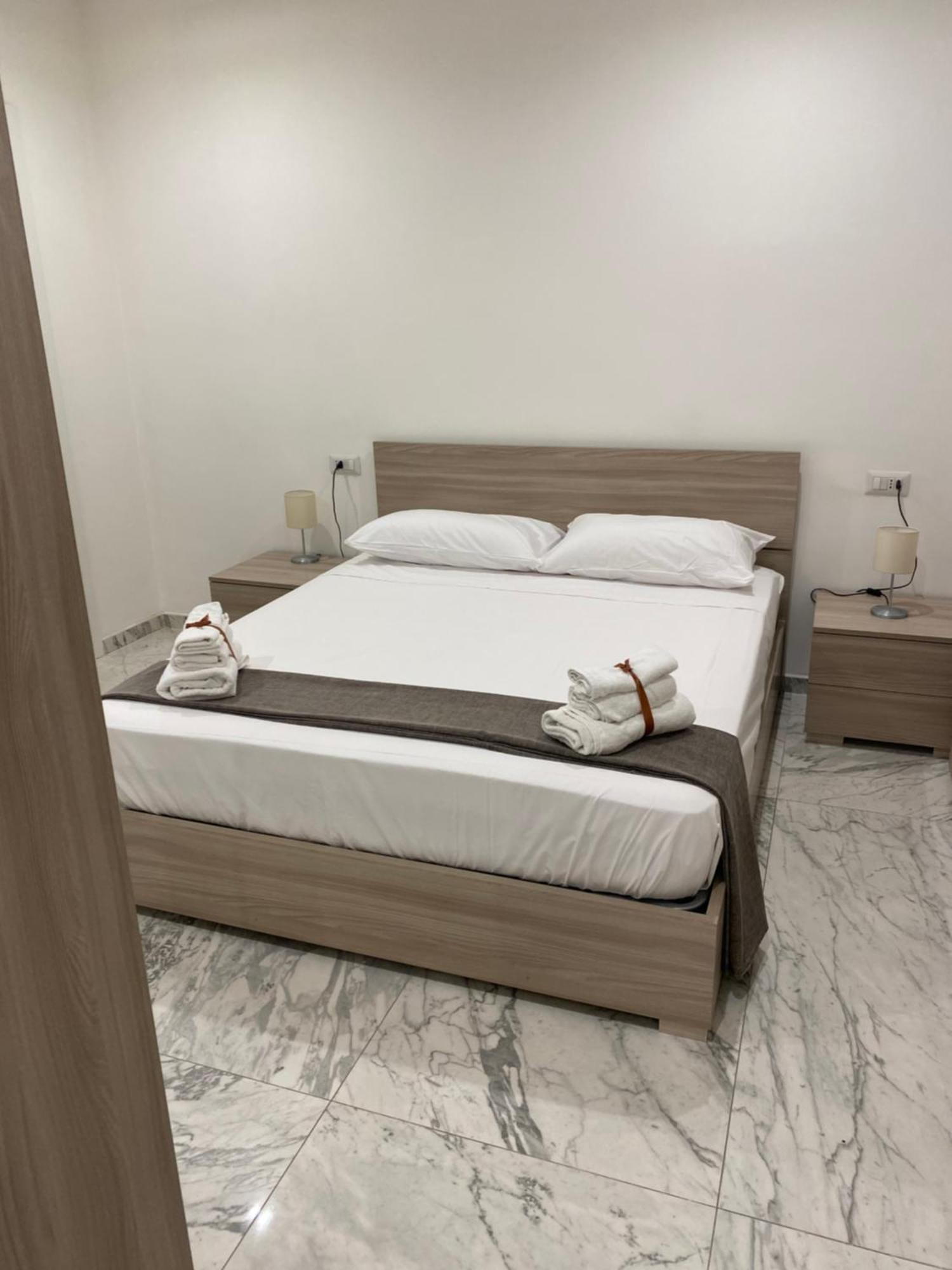 B&B De Rossi185 Bari Eksteriør billede